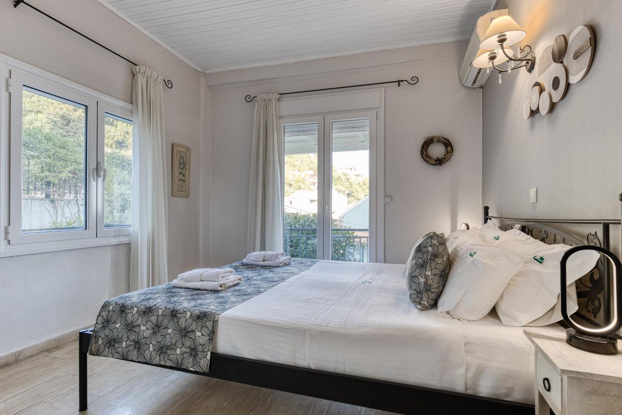 Villa Angeliki By Tsiolis Family Katávolos Екстериор снимка
